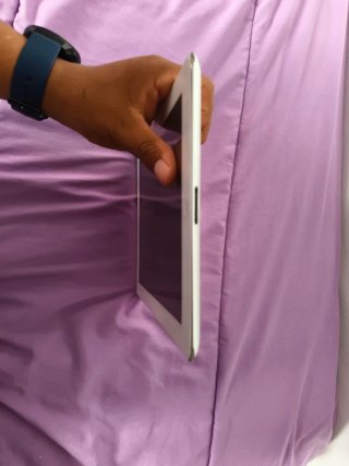 iPad 3 64GB Blanco con cable de carga- Para piezas