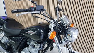 SUZUKI GZ 125 MARAUDER