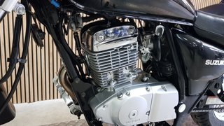 SUZUKI GZ 125 MARAUDER
