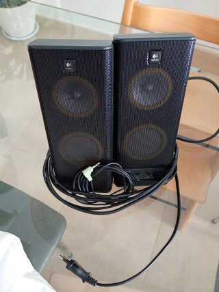Altavoces Logitech Negros