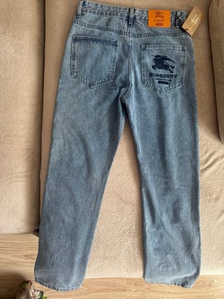 Conjunto Burberry x Supreme Vaquero Azul
