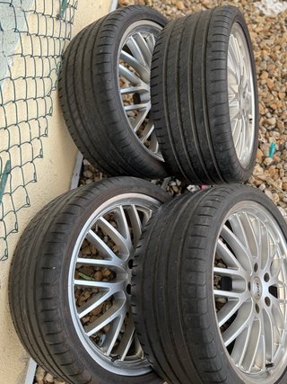 llantas 19 tsw 5x11,5 cm con neumáticos Goodyear