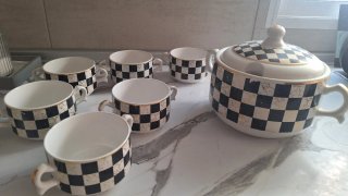 Juego de tazas y azucarero ajedrez