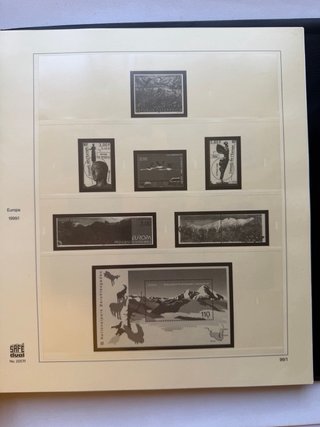 Álbum Sellos Europa 1998/2000 Vacío 44 PAG.