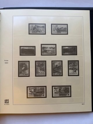 Álbum Sellos Europa 1998/2000 Vacío 44 PAG.