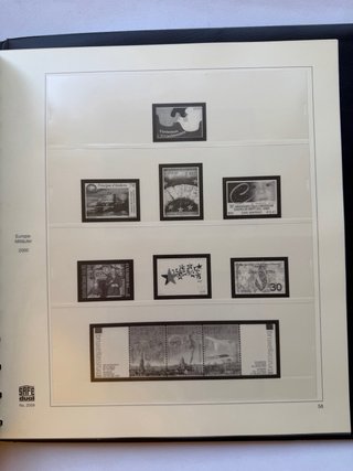 Álbum Sellos Europa 1998/2000 Vacío 44 PAG.