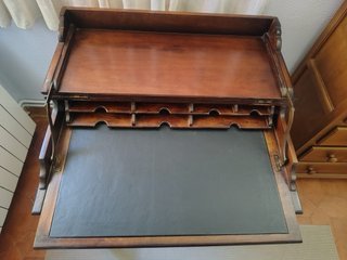 Escritorio clásico madera y piel