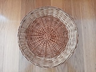Cesta de mimbre redonda