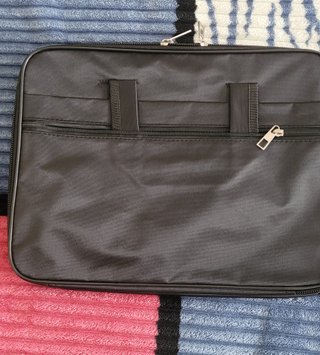Maletín negro para portátil