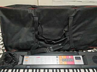 Teclado Yamaha Órgano/Piano PSR F51