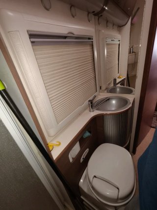 Autocaravana Adria Vision I 677 SP Integral