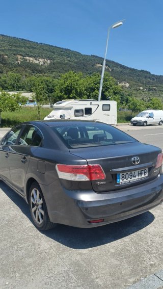 Toyota Avensis 2011