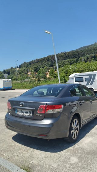 Toyota Avensis 2011