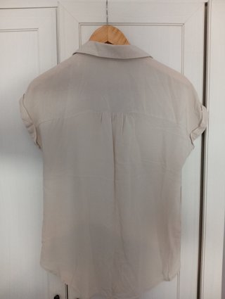 Camisa beige mujer manga corta