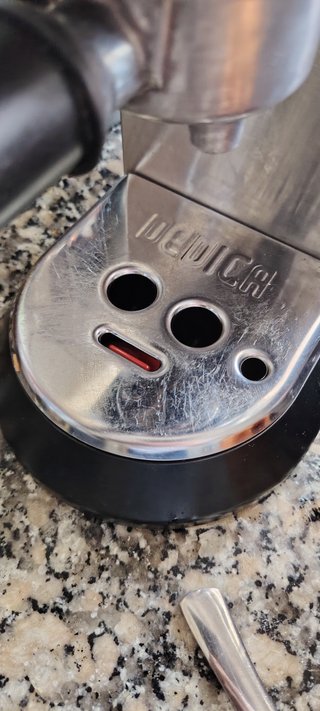 Macchina da caffè espresso DeLonghi Dedica