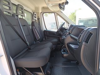 FIAT Ducato 2.2 CHASIS CAJA CERRRADA CON TRAMPILLA