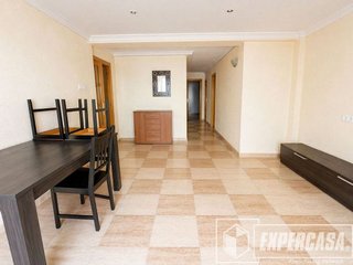 Piso en venta en El Mercado en Manises