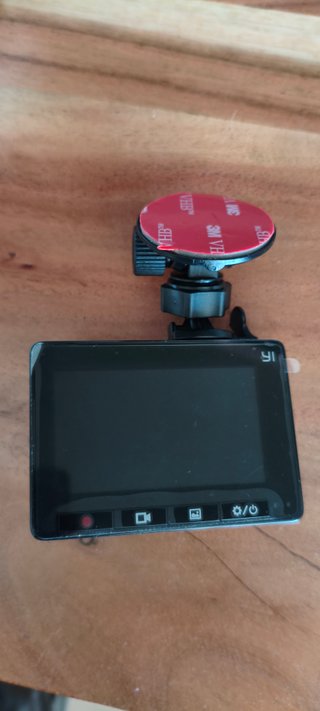 Cámara YI Smart Dash sin usar + Accesorios