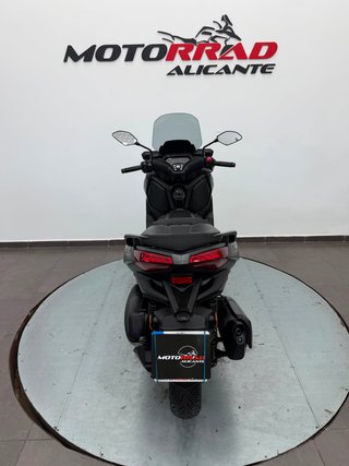 Yamaha XMAX 300