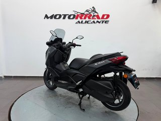 Yamaha XMAX 300