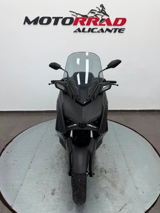 Yamaha XMAX 300