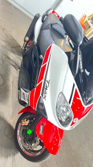 Yamaha Tmax 500 Roja y Blanca