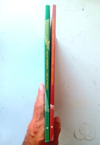 LOTE 2 LIBROS DE QUÍMICA ORGÁNICA E INORGÁNICA
