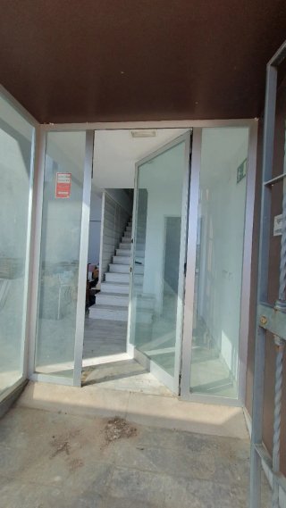 Cerramiento cristal y aluminio
