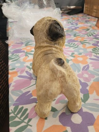 Figuras de carlinos realistas de cerámica