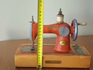 Máquina de coser infanti antigua URSS