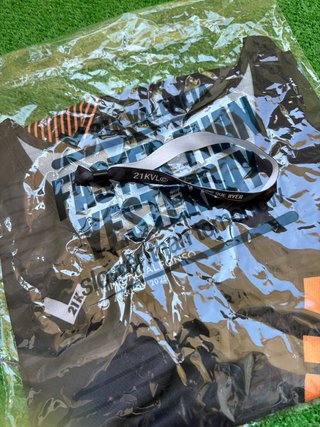 Camiseta Running 21K Valencia y Pulsera NUEVA