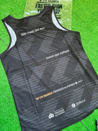 Camiseta Running 21K Valencia y Pulsera NUEVA