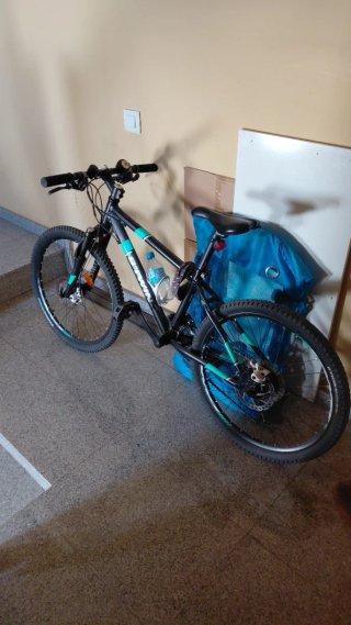 Bicicleta Rockrider 700 Negra y Verde