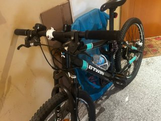 Bicicleta Rockrider 700 Negra y Verde