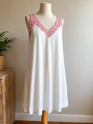 Vestido Sita Murt Blanco Talla M y chaqueta roja