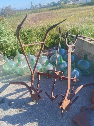 Lote de Aperos de labranza  decoración para jardin
