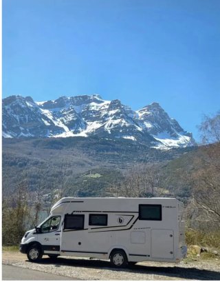 Alquiler Benimar 463 UP
