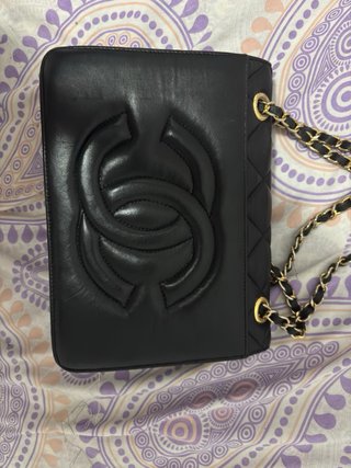Bolso Chanel Vintage Negro y Dorado