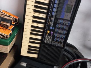 Teclado Sintetizador Yamaha PSR-190.