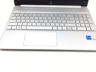 E689567-0 Pc Portatil Hp 15S-Fq5034Ns