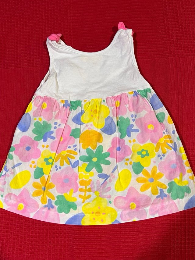 VESTIDO DE SFERA FLORAL FRESQUITO