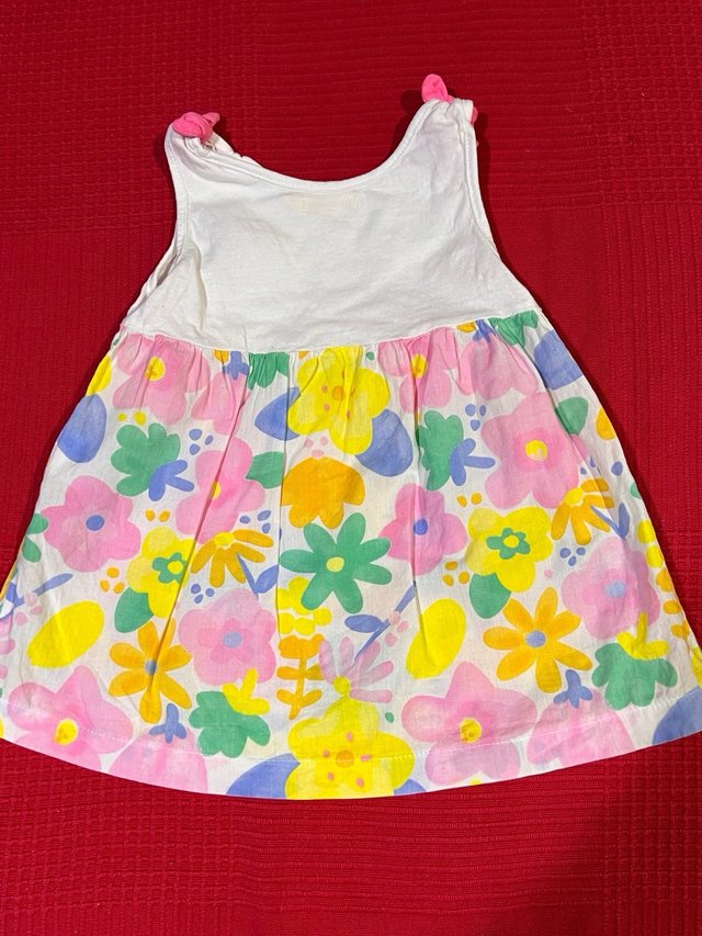 VESTIDO DE SFERA FLORAL FRESQUITO
