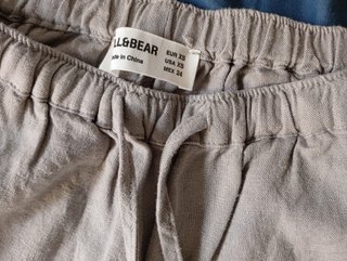 Pantalones grises con cordón