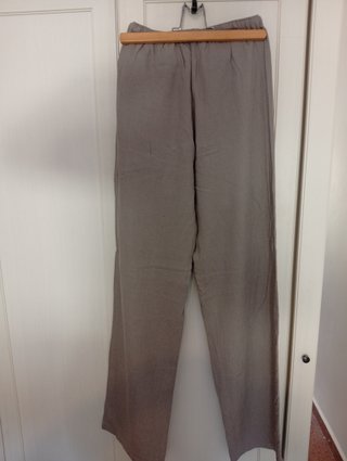 Pantalones grises con cordón
