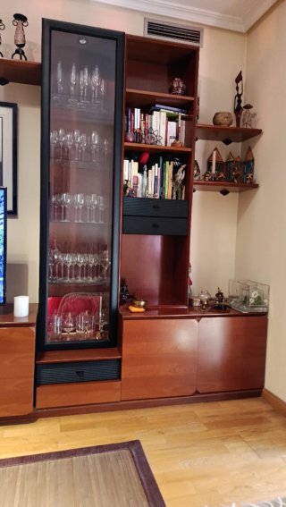 Mueble modular de madera maciza de Palisandro.