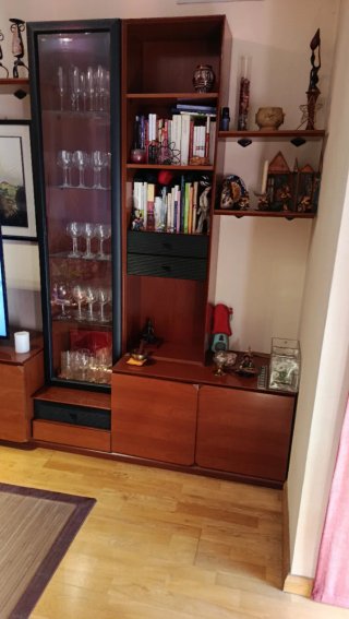 Mueble modular de madera maciza de Palisandro.
