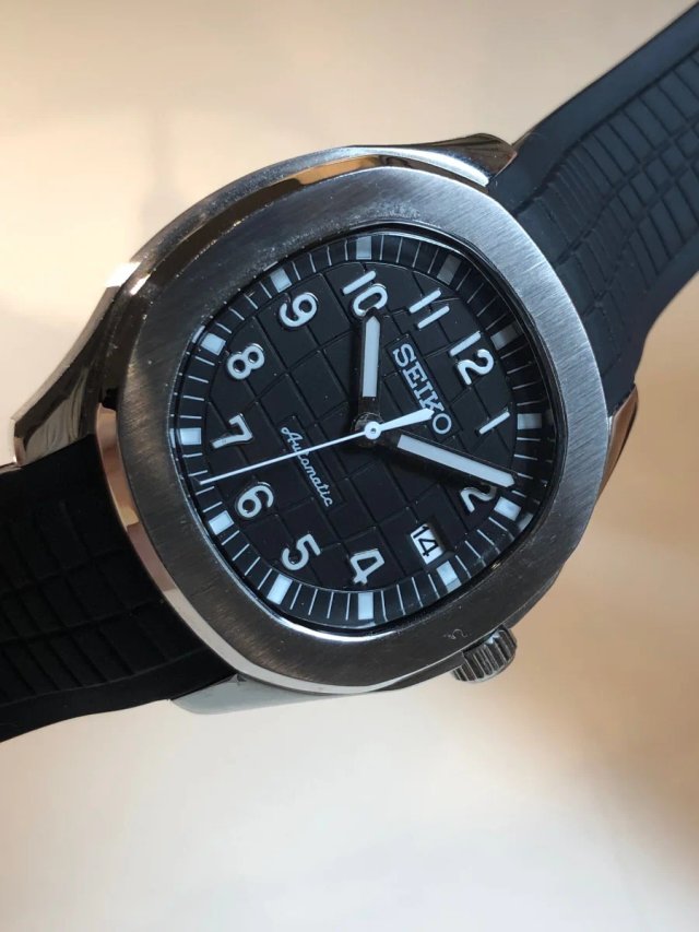 Seiko Mod - Nautilus Aquanaut (Caucho Negro)
