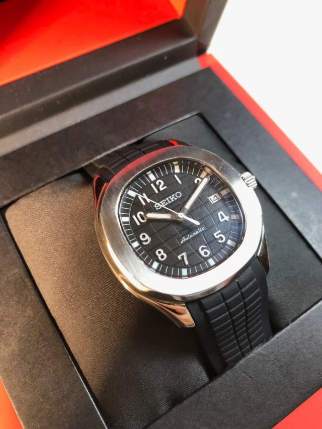 Seiko Mod - Nautilus Aquanaut (Caucho Negro)