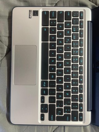 Chromebook Asus Negro y Azul