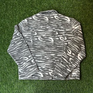 Chaqueta Guess Estampado Cebra Gris y Blanco